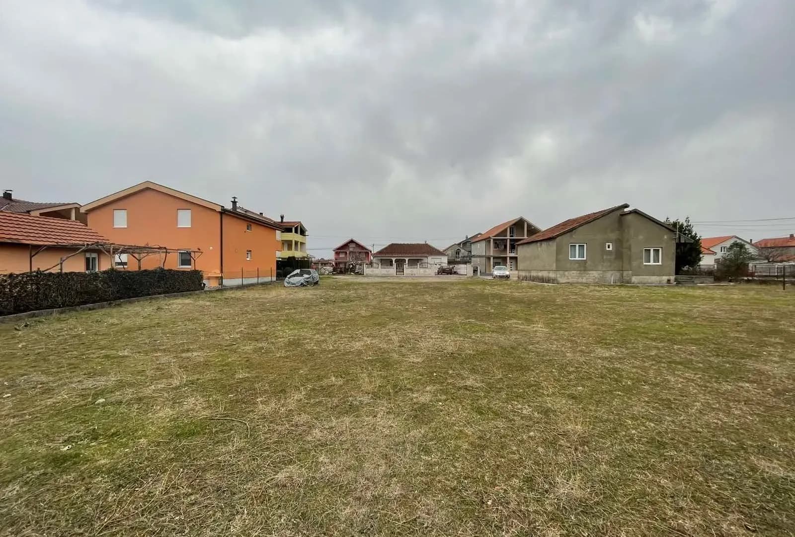 Prodaja, plac, 1000m², Podgorica, Crna Gora