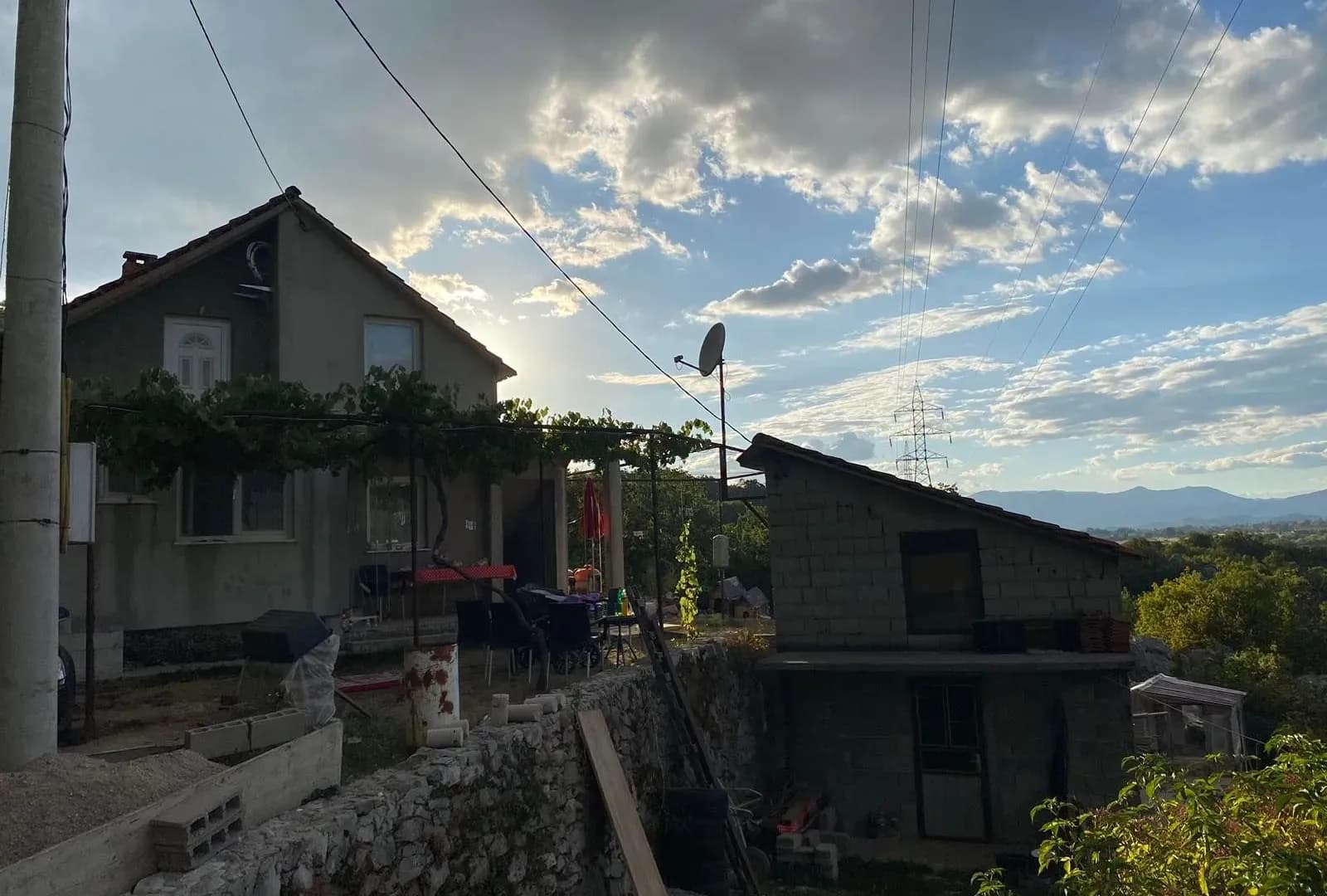 Prodaja, kuća, 134m², Ozrinići, Nikšić