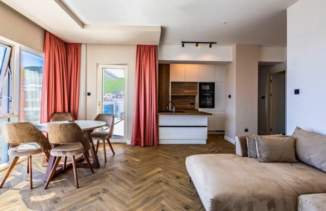 Prodaja, dvosoban stan, 85m², Centar, Budva