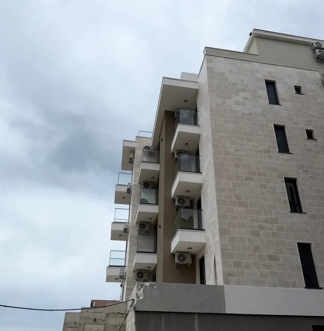 Prodaja, dvosoban stan, 55m², Dubovica, Budva