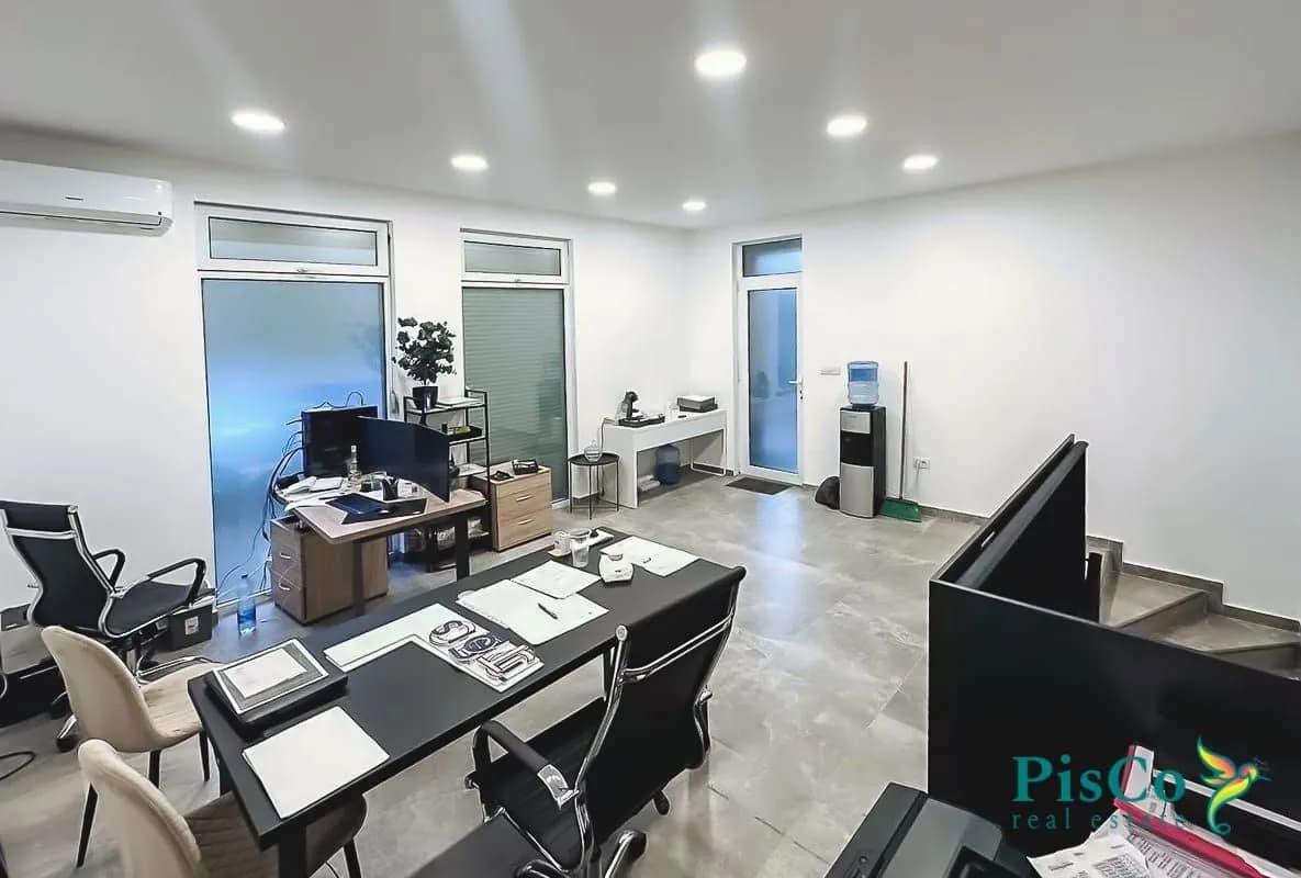 Prodaja, poslovni prostor, 56m², Blok 9, Podgorica