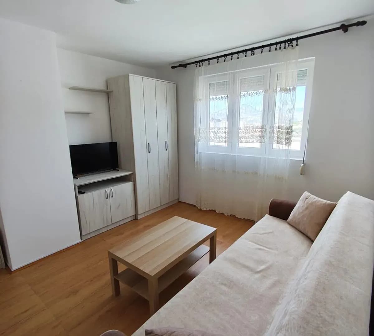 Izdavanje, garsonjera, 30m², Preko Morače, Podgorica
