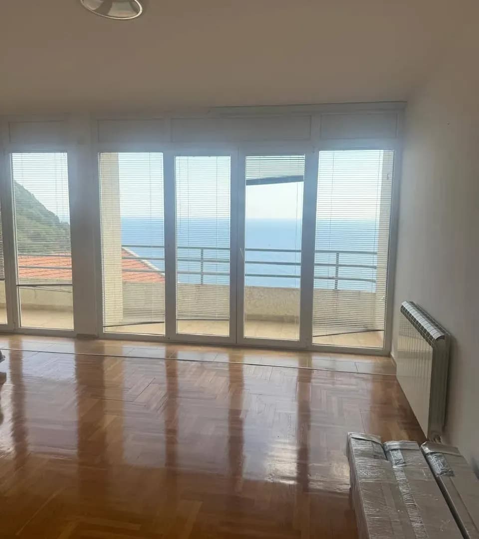 Prodaja, dvosoban stan, 143m², Seoce, Budva