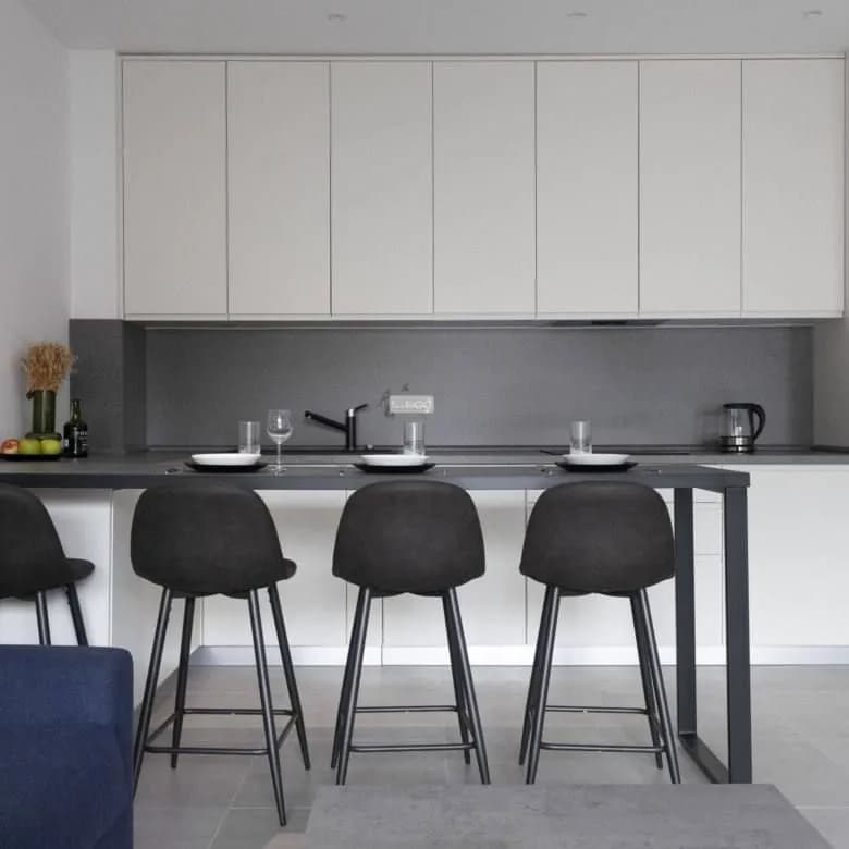 Prodaja, dvosoban stan, 73m², Centar, Kotor