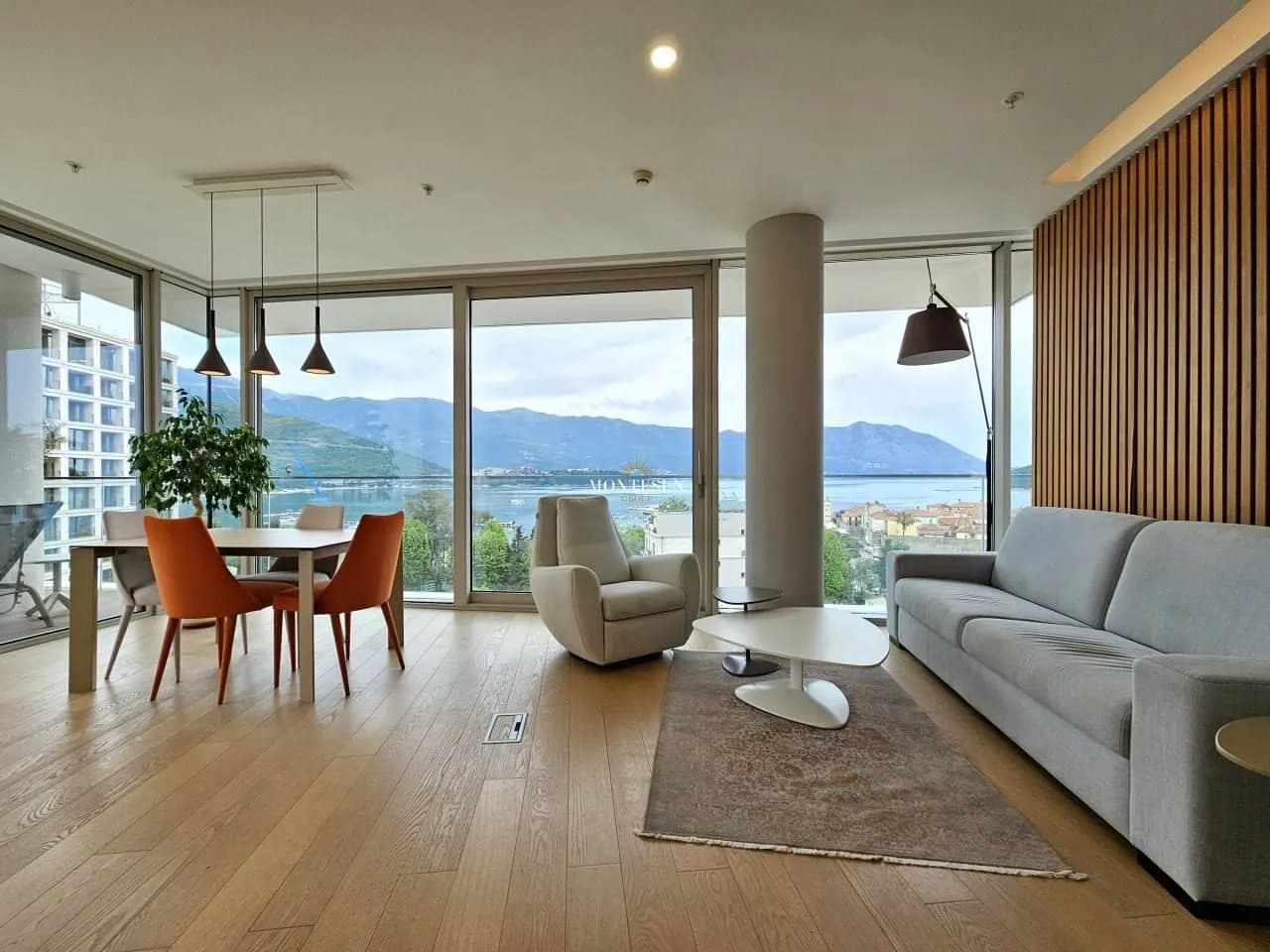 Izdavanje, dvosoban stan, 84m², Budva, Crna Gora