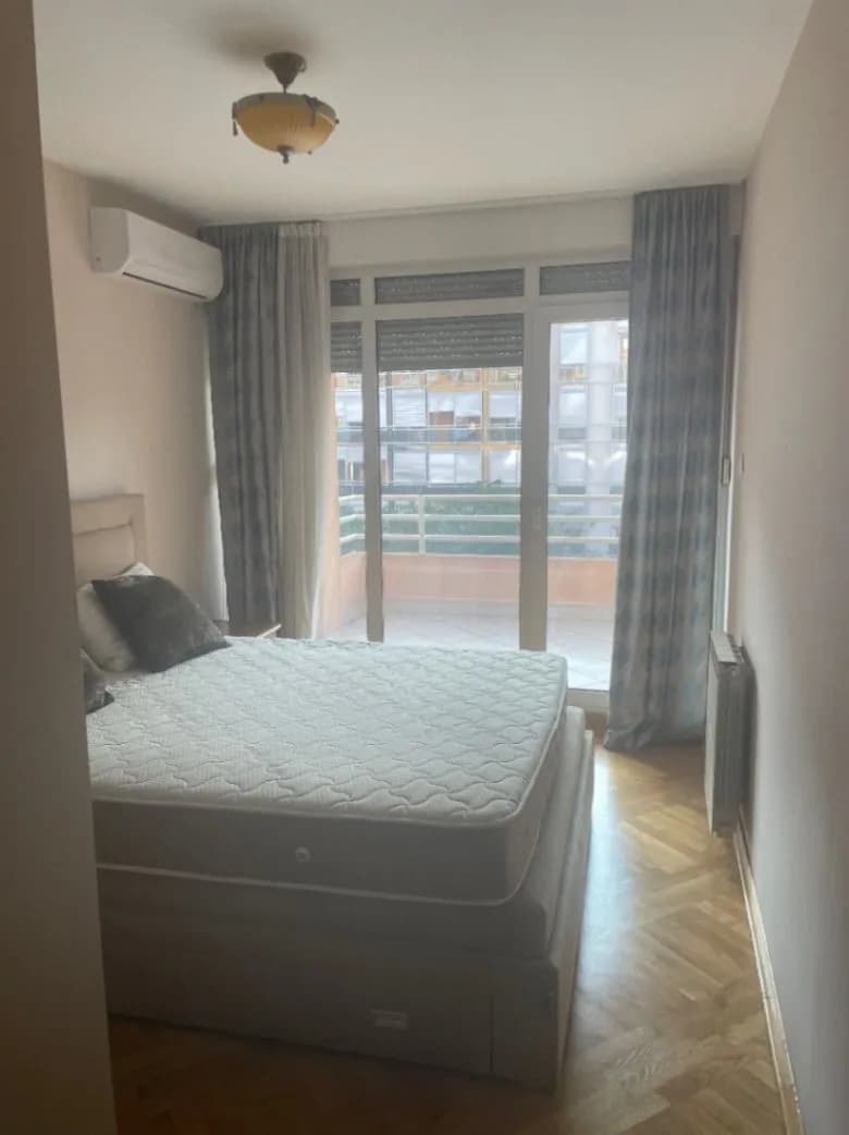 Izdavanje, trosoban stan, 104m², Preko Morače, Podgorica