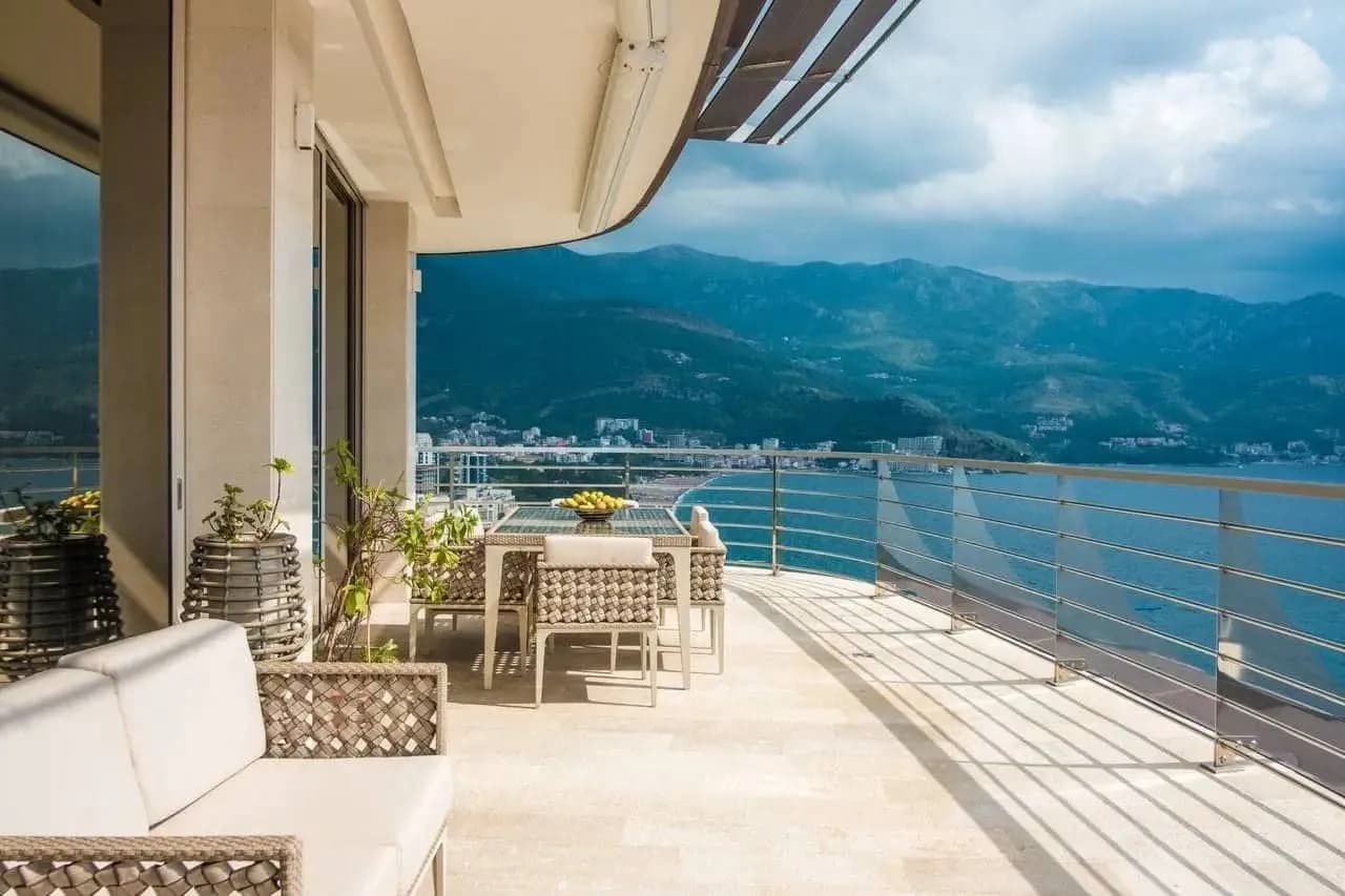 Prodaja, četvorosoban stan, 308m², Dukley Gardens, Budva