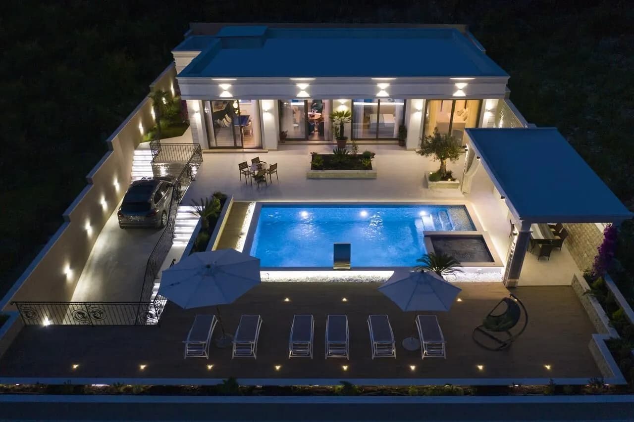 Prodaja, kuća, 190m², Prijevor, Budva