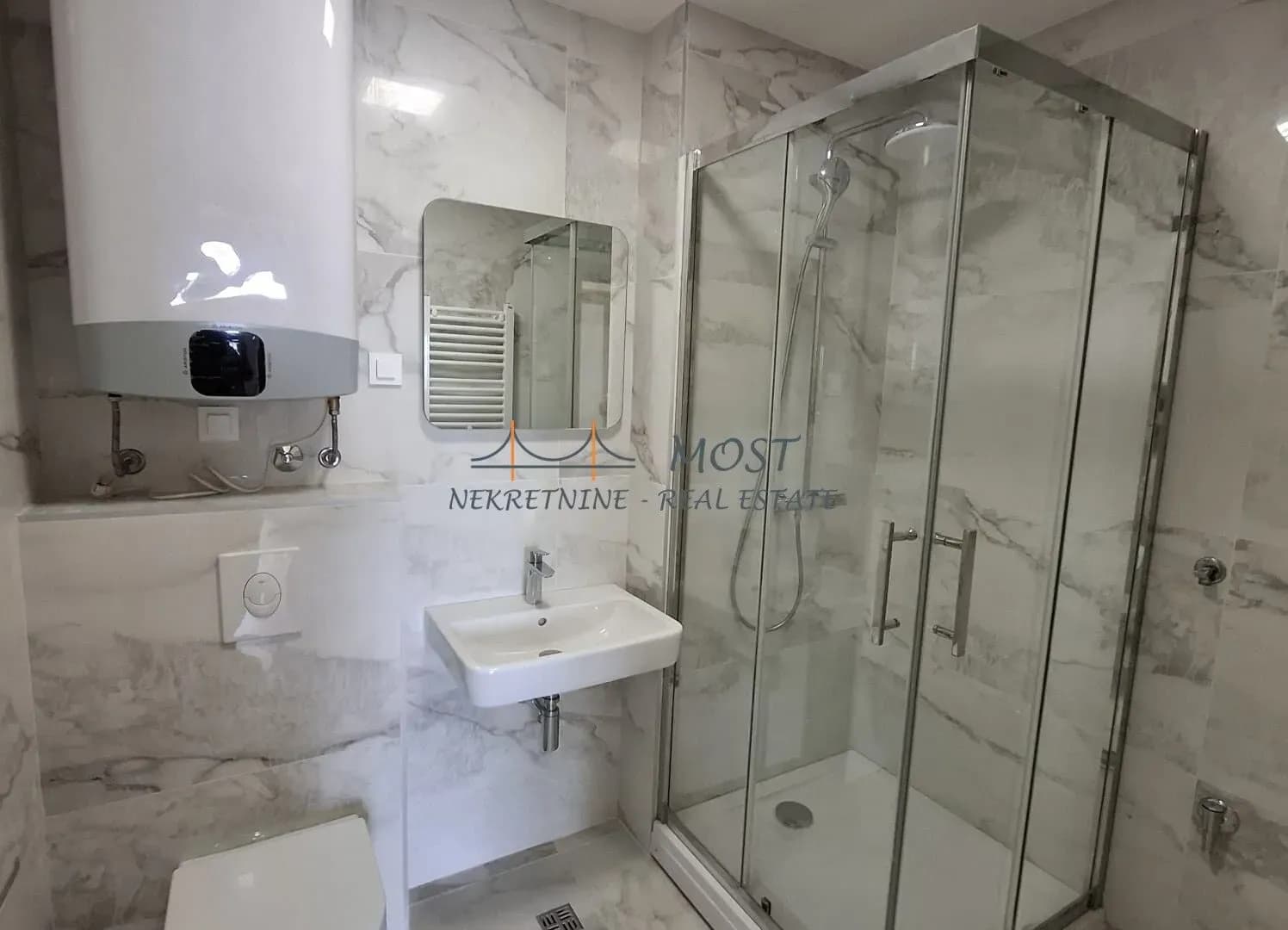 Izdavanje, jednosoban stan, 45m², City Kvart, Podgorica