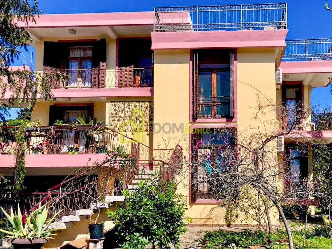 Prodaja, kuća, 300m², Šušanj, Bar