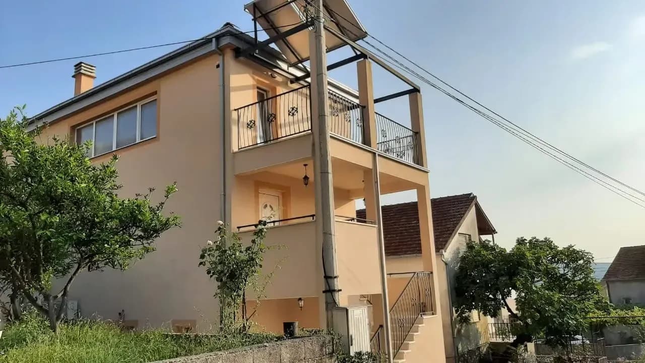 Prodaja, kuća, 207m², Tivat, Crna Gora