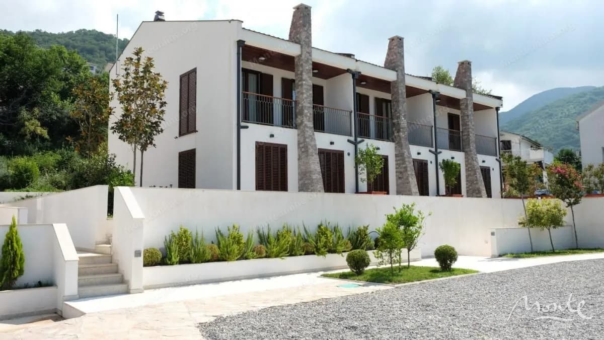 Prodaja, jednosoban stan, 55m², Donja Lastva, Tivat