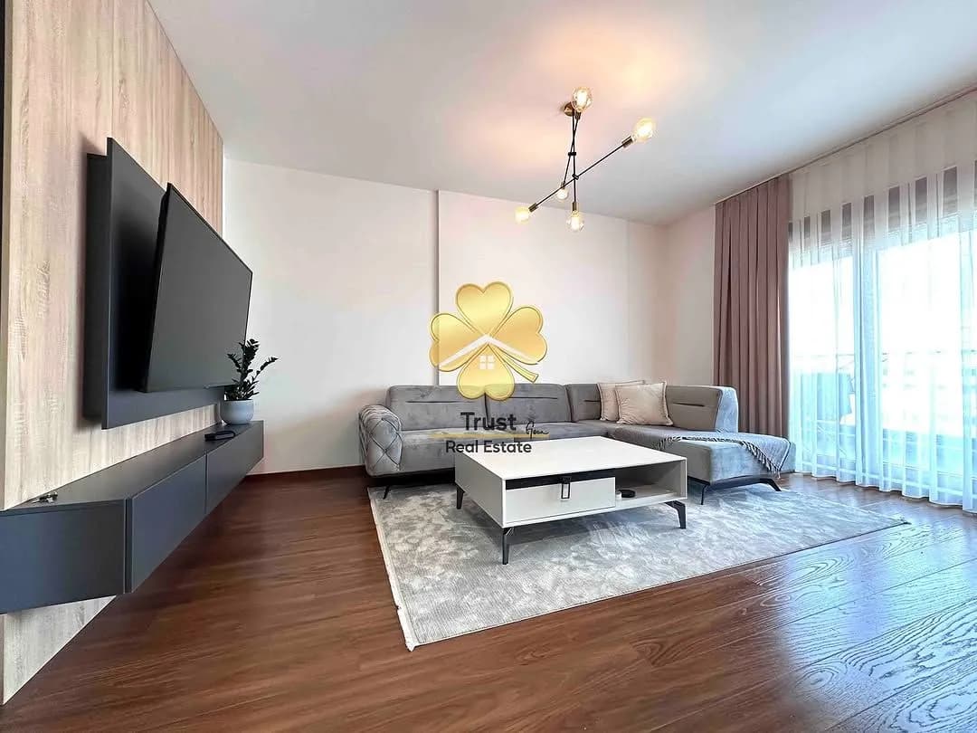 Izdavanje, dvosoban stan, 80m², Master Kvart, Podgorica