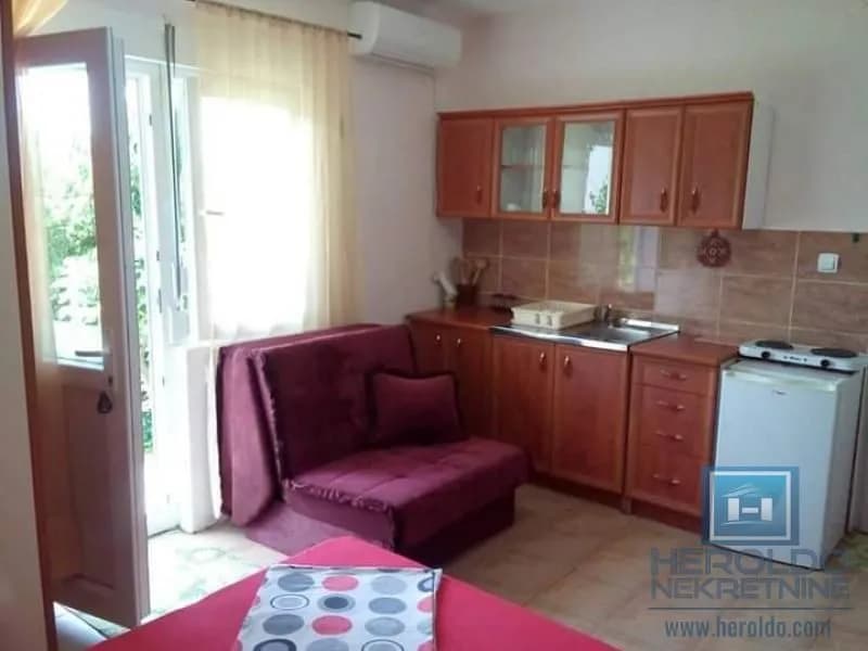 Prodaja, kuća, 300m², Sutomore, Bar