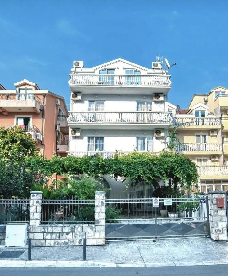 Prodaja, poslovni prostor, 487m², Centar, Budva