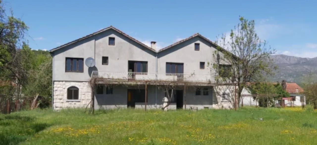 Prodaja, kuća, 360m², Danilovgrad, Crna Gora