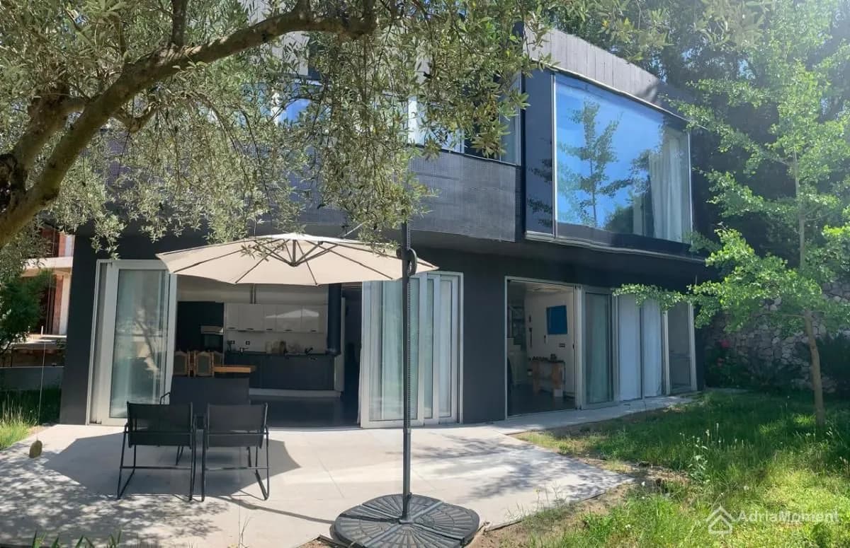 Prodaja, kuća, 350m², Prijevor, Budva