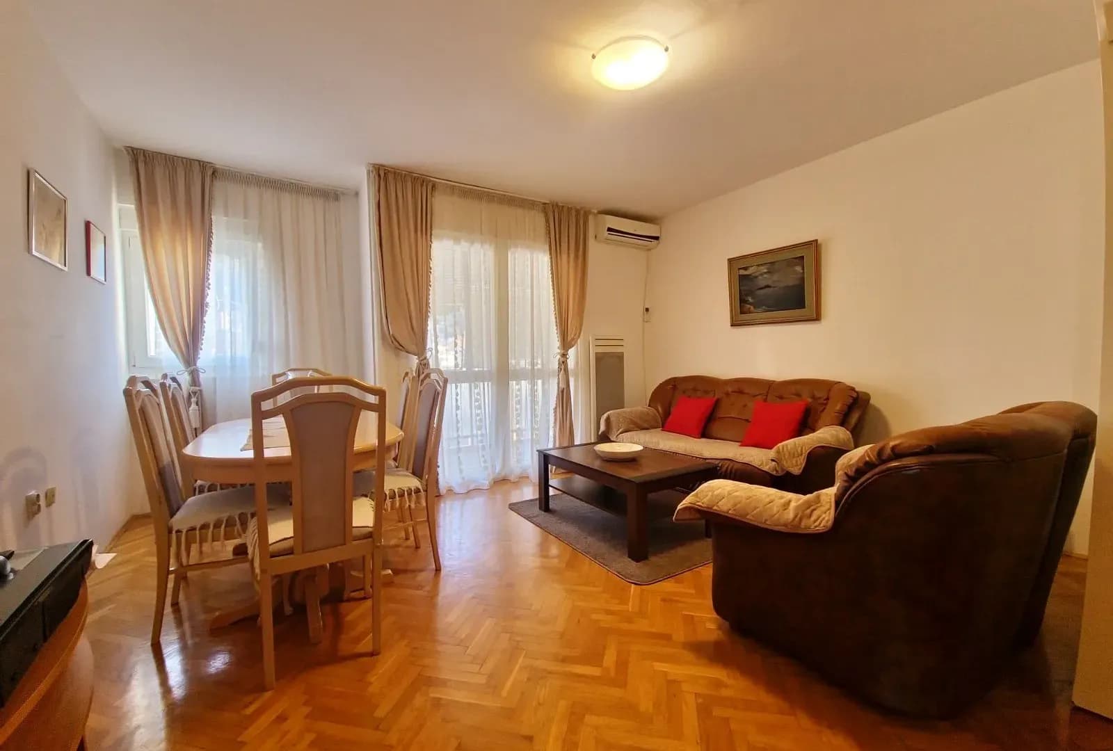 Izdavanje, dvosoban stan, 58m², Budva, Crna Gora