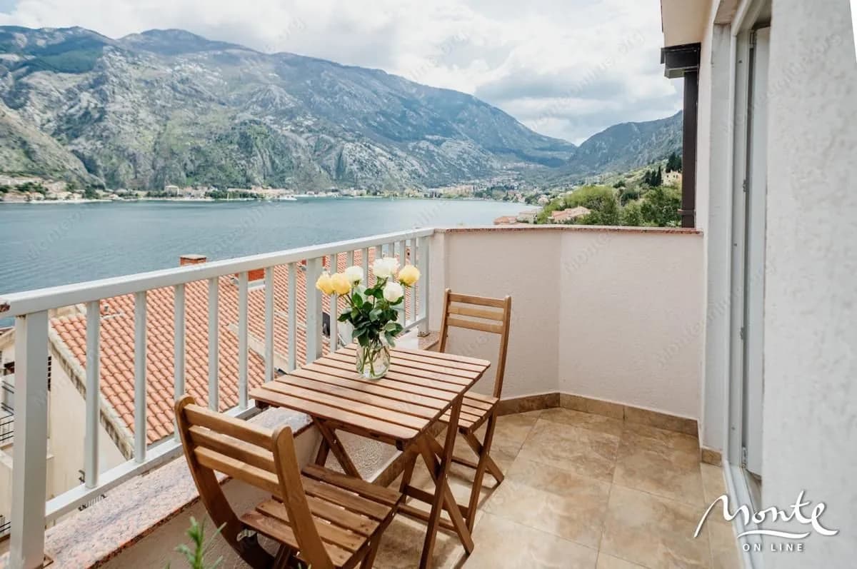Prodaja, jednosoban stan, 50m², Muo, Kotor