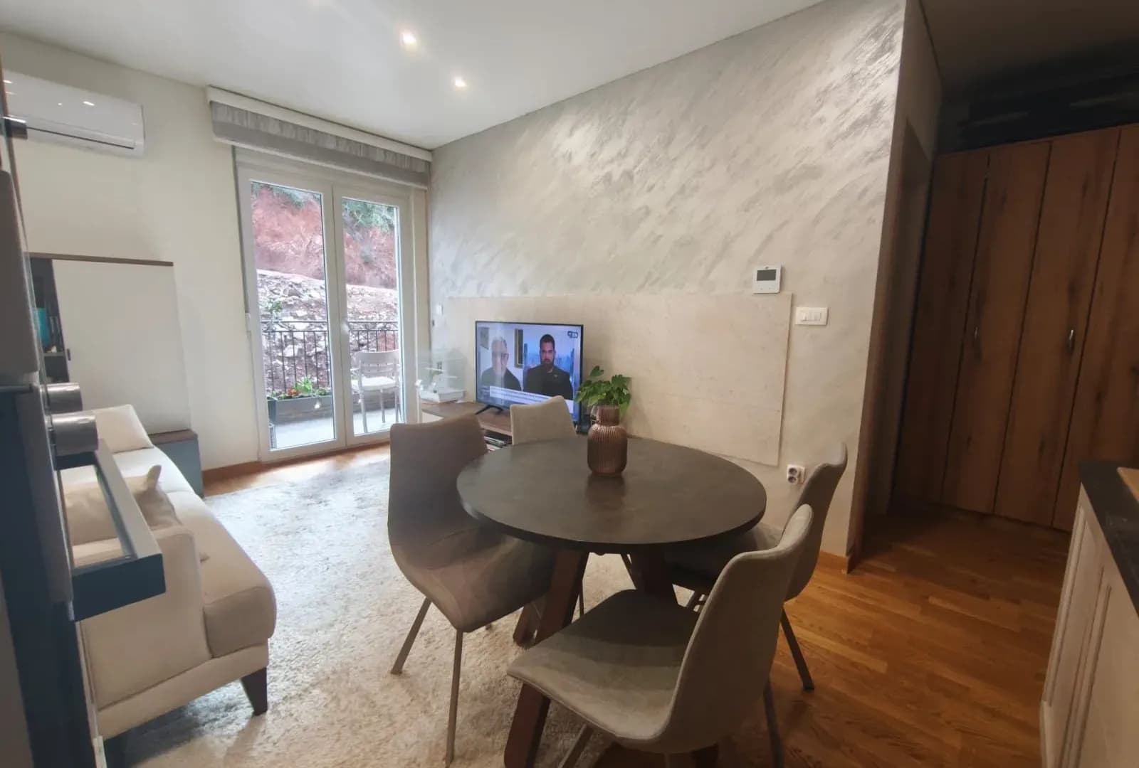 Prodaja, jednosoban stan, 37m², Golubovina, Budva