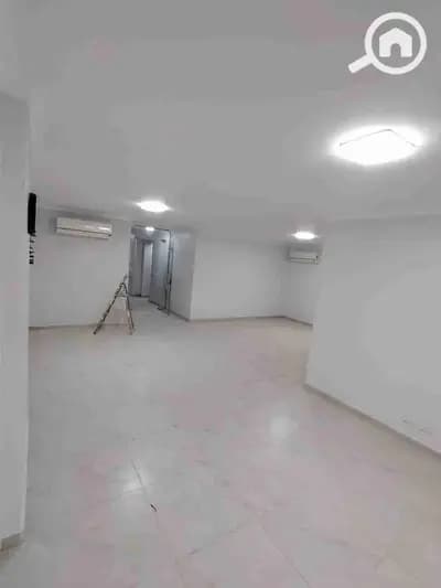 Office for rent on Al Ahly Club Street, 300 sqm, super lux.