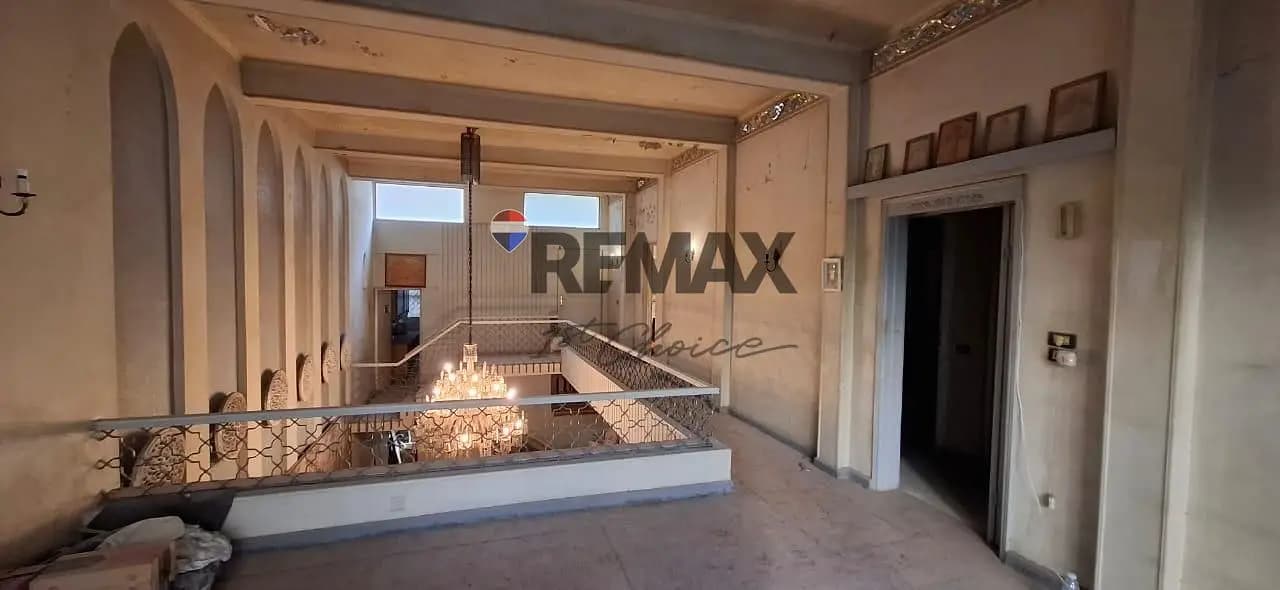 For rent, a villa with a commercial license in a prime location in Heliopolis.