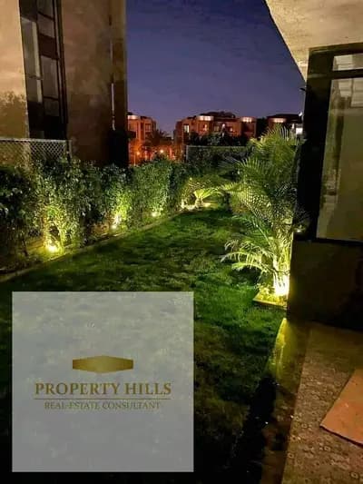 شقه بجاردن في التجمع الخامس داخل كمبوند Taj City بالتقسيط علي 8سنين