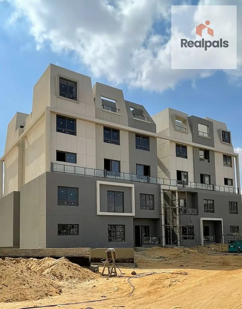 DUPLEX READY TO MOVE ( PENT HOUSE ) FOR SALE - 250 m + 50 m ROOF - AT BLOOMFIELDS