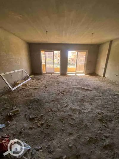 Ground floor apartment with a garden on the main road, semi-finished for sale