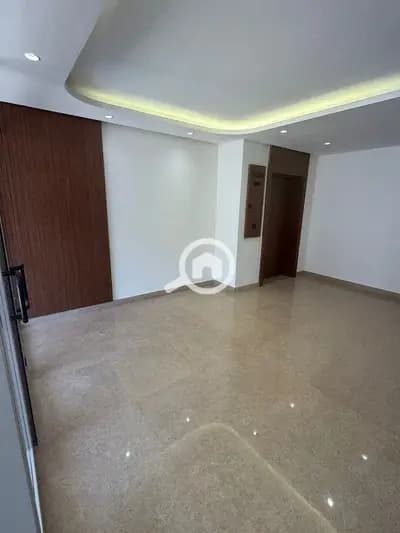 Resale fully finished apartment Ready To Move for sale in Sheikh Zayed City