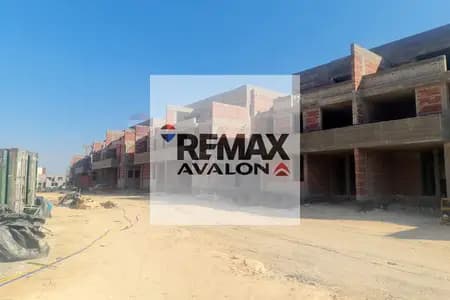 Twin House for Sale 290 sq m (Alex West)