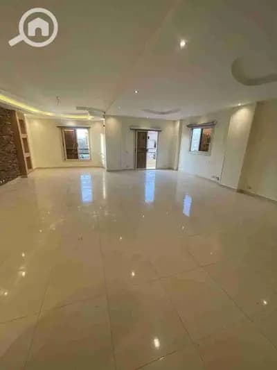 Apartment for rent in Al-Sihiya Al-Rabi'a in front of Mall of Arabia and Waslat Dahshour, with kitchen.
