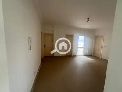 Apartment for Rent 240 sqm in Madinaty B8 – Largest Layout with Open View