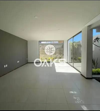 Villa for sale, ready for immediate occupancy, finished, 275m², in Mountain View Compound in October, with installments over 7 years.