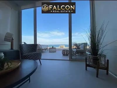 Furnished villa for sale, first row on the sea, immediate occupancy, fully furnished and equipped with air conditioning and appliances, in the heart