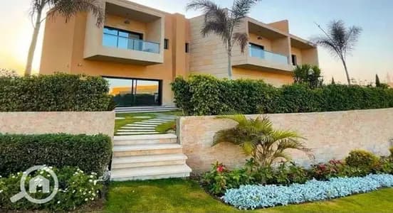 Townhouse with 3 floors ready for habitation in Sheikh Zayed on 26th July Axis next to First Heights and Cleopatra Square