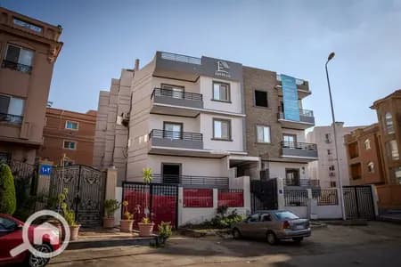A 190 sqm apartment in the prime C90 plot at Zayed Edge with a down payment of only EGP 1,400,000 and installments over the longest payment period.