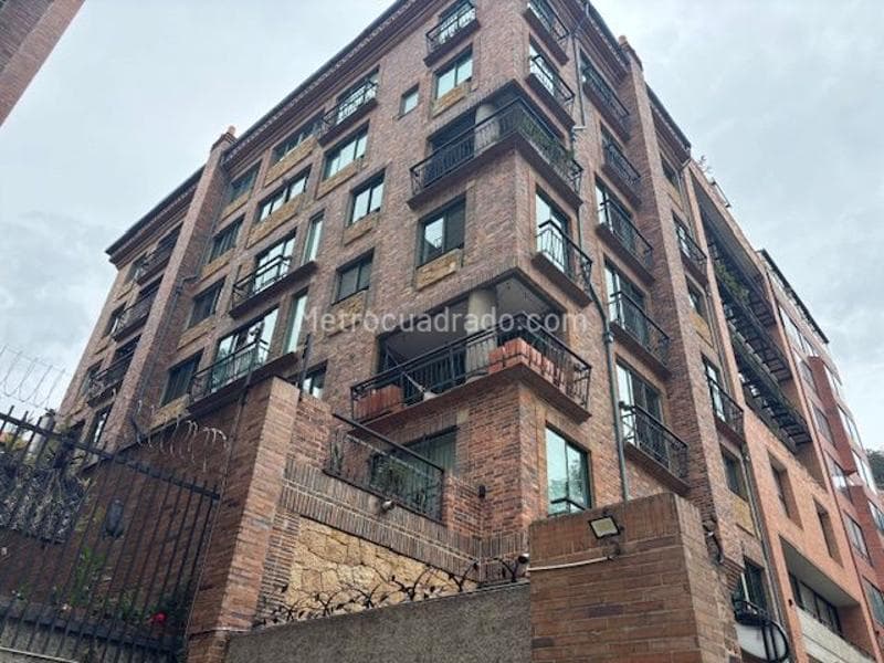 Apartamento en Arriendo, LAS ROSALES, Bogotá D.C.