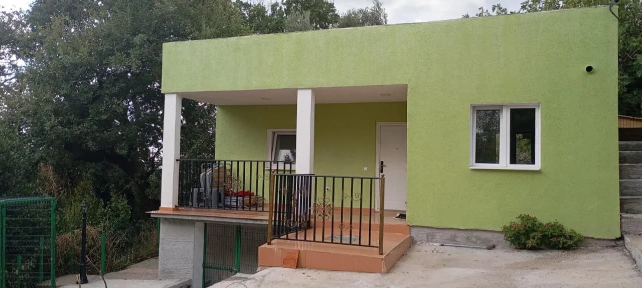 1 bedroom house