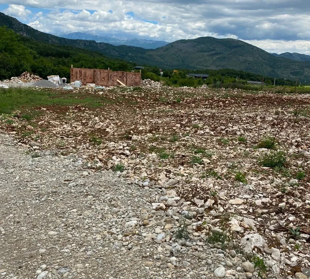 Prodaja, plac, 1500m², Piperi, Podgorica