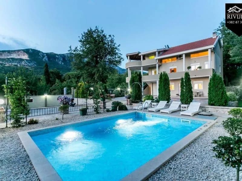 Prodaja, kuća, 380m², Podi, Herceg Novi