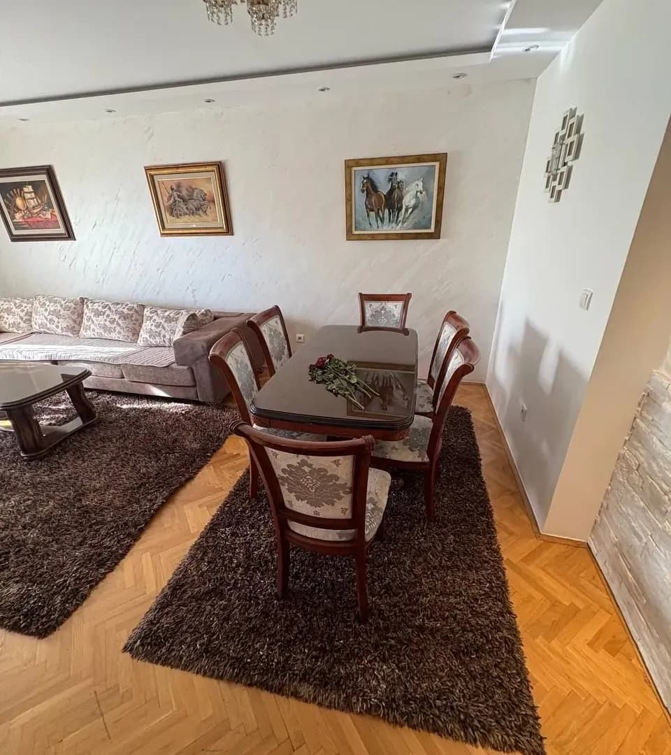Prodaja, dvosoban stan, 74m², Stara Varoš, Podgorica