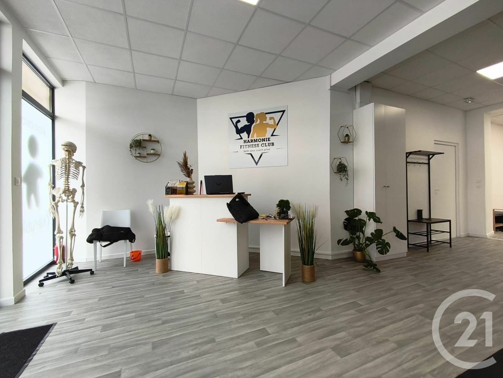 Commercial Ivry-la-Bataille