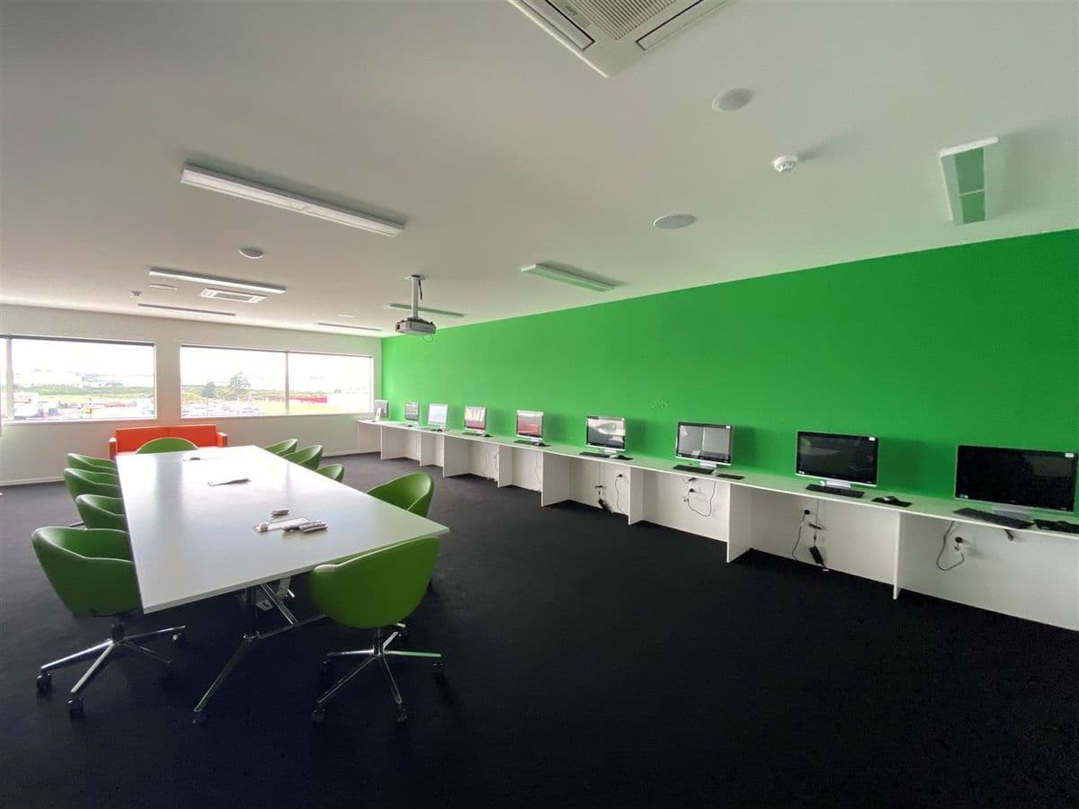 CBRE - Well-Connected East Auckland Office