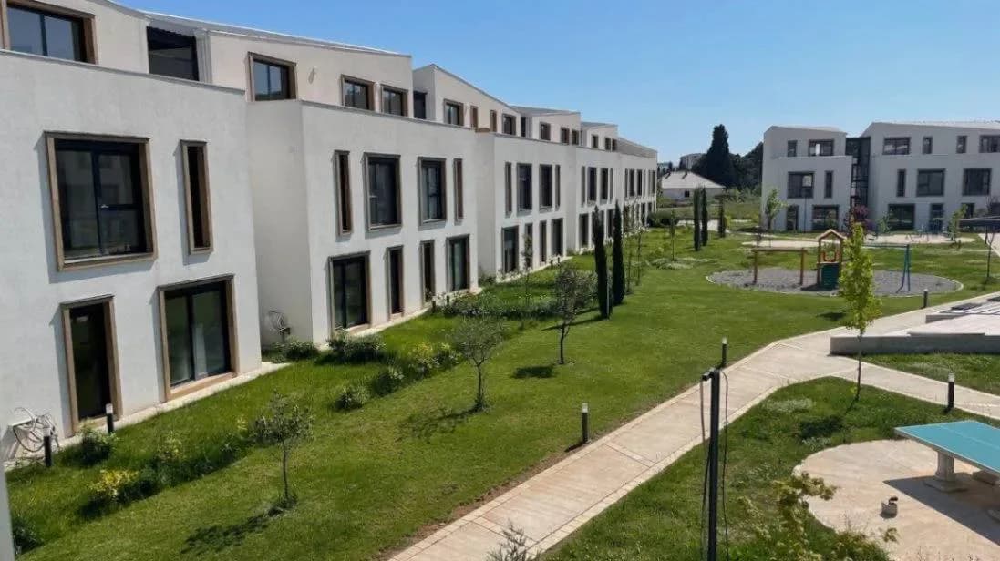 3 bedroom townthouse