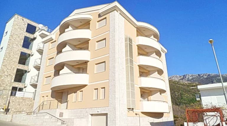 Established business 1 490 m²