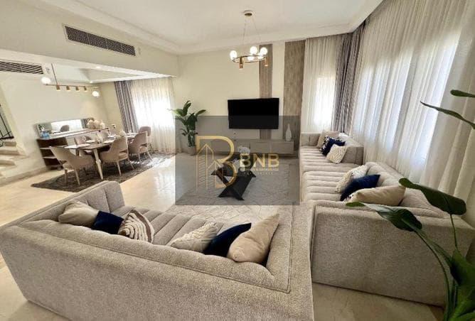 Luxury Furnished Villa With Pool 5BR+Nanny-UPTOWN